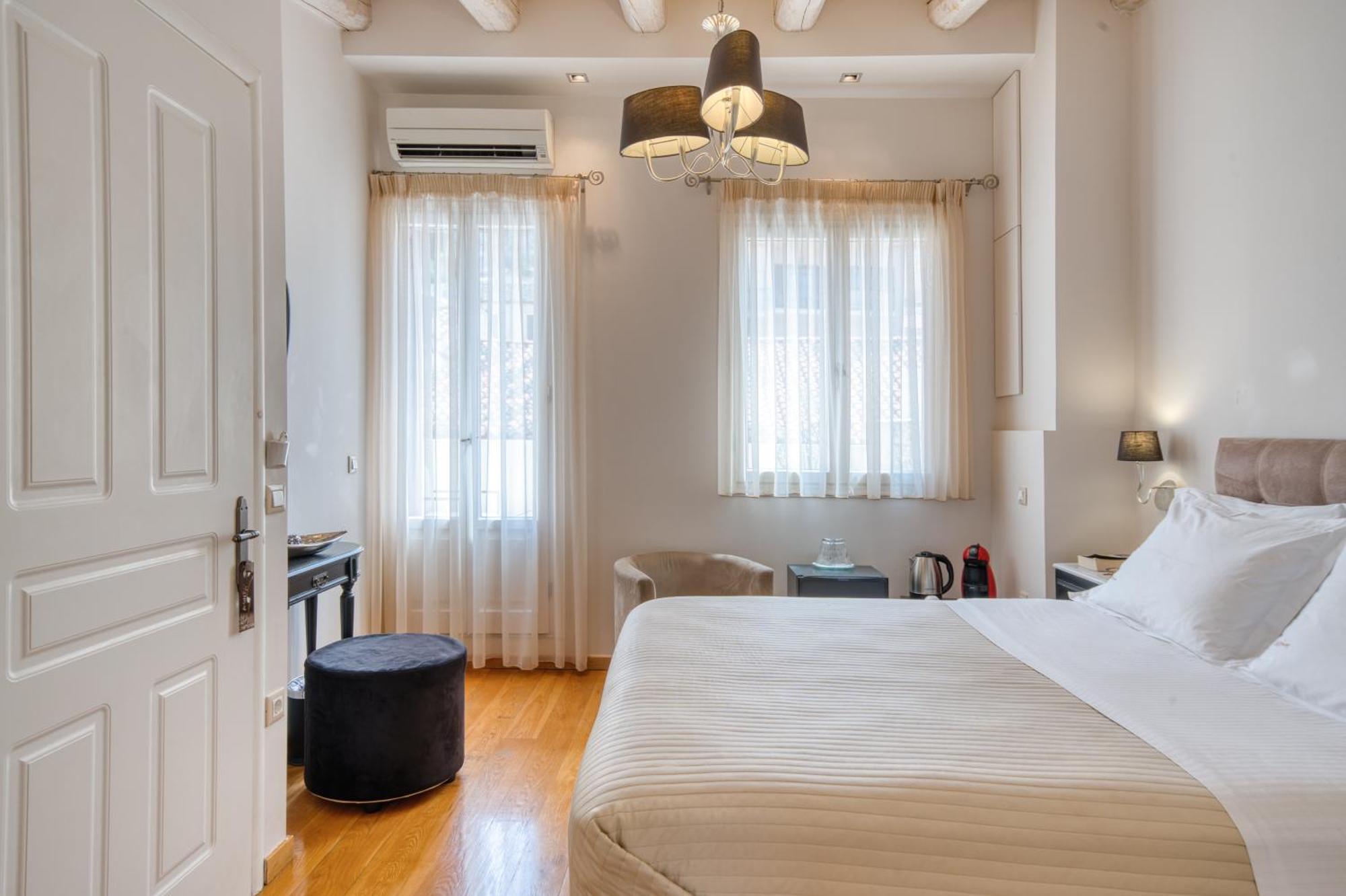 Isioni Guest house